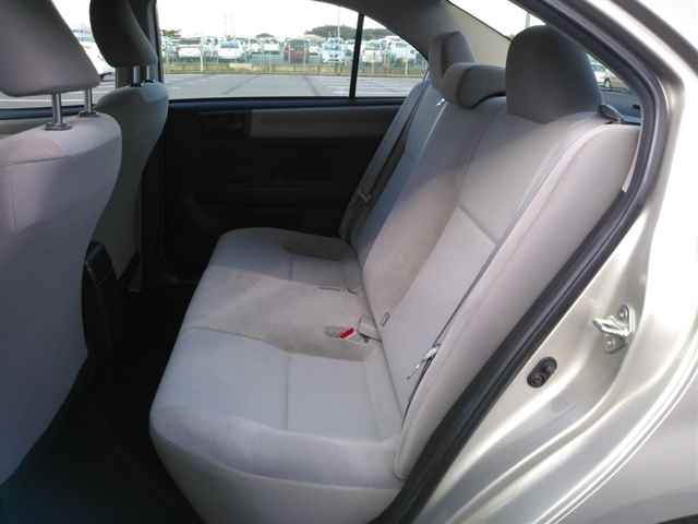 TOYOTA COROLLA AXIO 2013