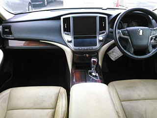 TOYOTA CROWN 2013