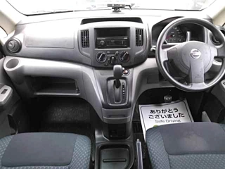 NISSAN NV200 2021