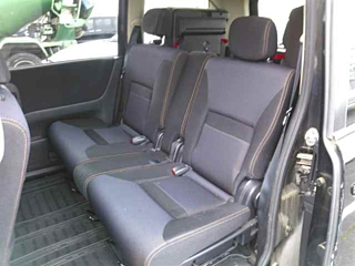 NISSAN SERENA 2009