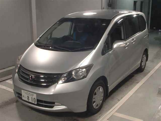 HONDA FREED 2011