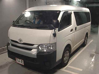 TOYOTA HIACE 2016
