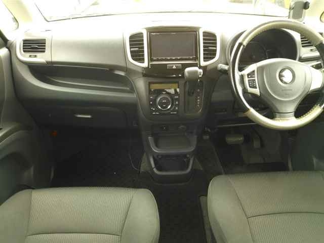 SUZUKI SOLIO 2011
