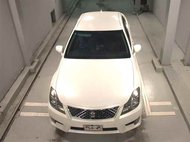 TOYOTA CROWN 2010