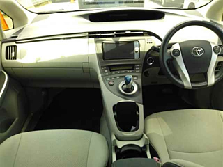 TOYOTA PRIUS 2011