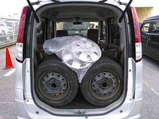 NISSAN ROOX 2012