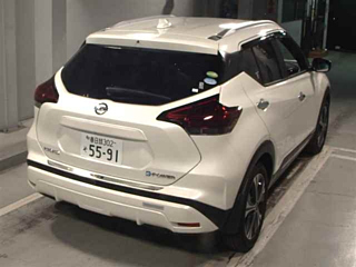 NISSAN KIX 2021