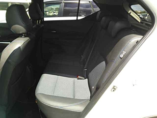 NISSAN KIX 2021