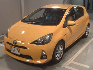 TOYOTA AQUA 2013