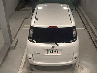 TOYOTA SIENTA 2013