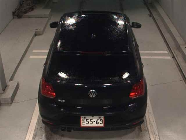 VOLKSWAGEN POLO 2015