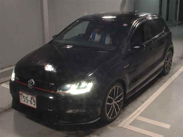 VOLKSWAGEN POLO 2015