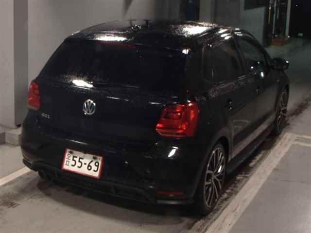 VOLKSWAGEN POLO 2015