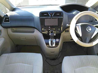 NISSAN SERENA 2011