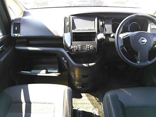NISSAN SERENA 2010