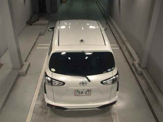 TOYOTA SIENTA 2017
