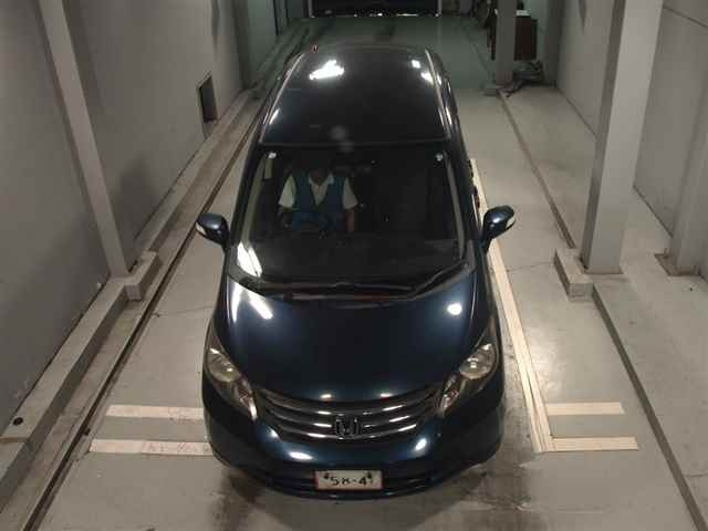 HONDA FREED 2010