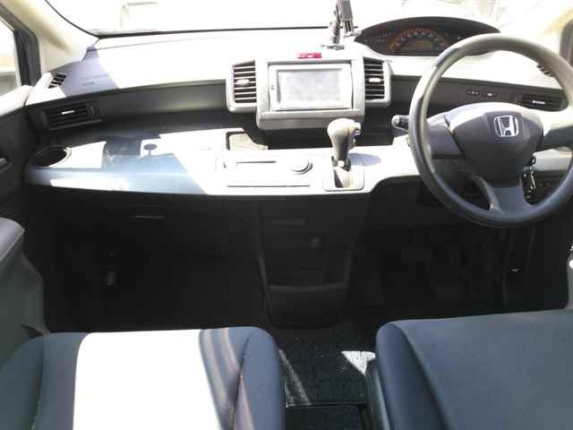 HONDA FREED 2010