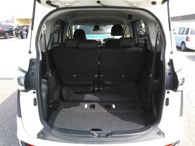 TOYOTA SIENTA 2017