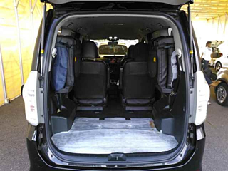TOYOTA VOXY 2011