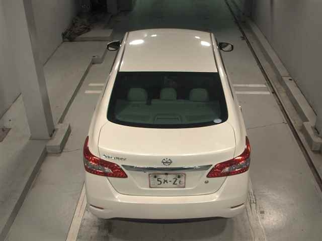 NISSAN SYLPHY 2016