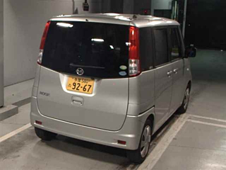 NISSAN ROOX 2010