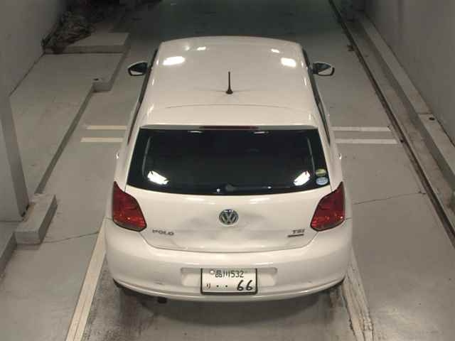 VOLKSWAGEN POLO 2014