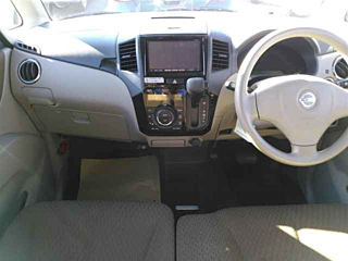 NISSAN ROOX 2010