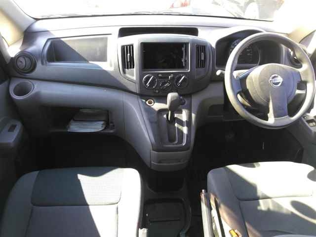 NISSAN NV200 2012