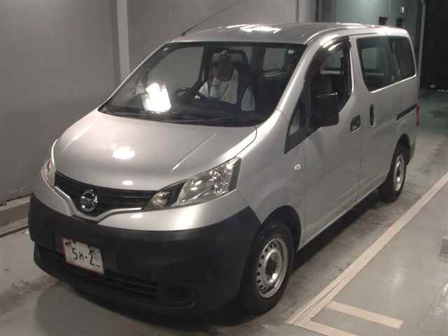 NISSAN NV200 2017