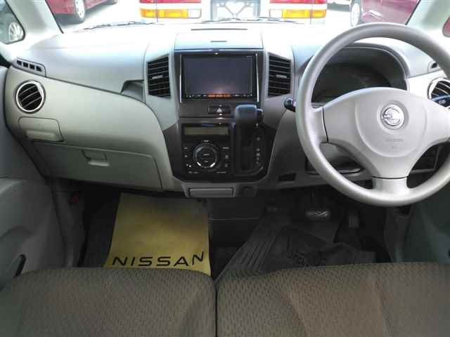 NISSAN ROOX 2012
