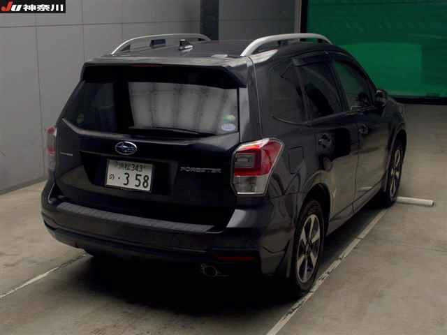 SUBARU FORESTER 2017