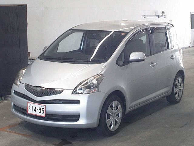 TOYOTA RACTIS 2010