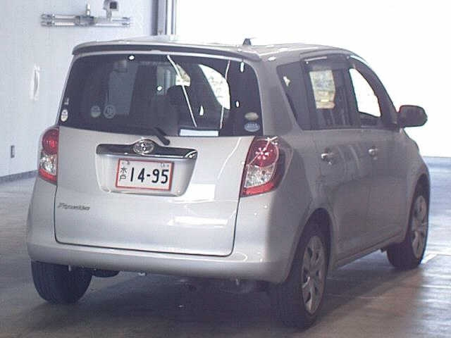 TOYOTA RACTIS 2010
