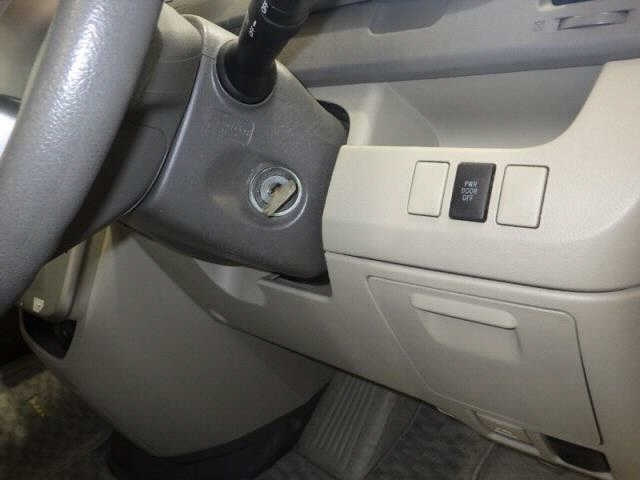 TOYOTA NOAH 2010
