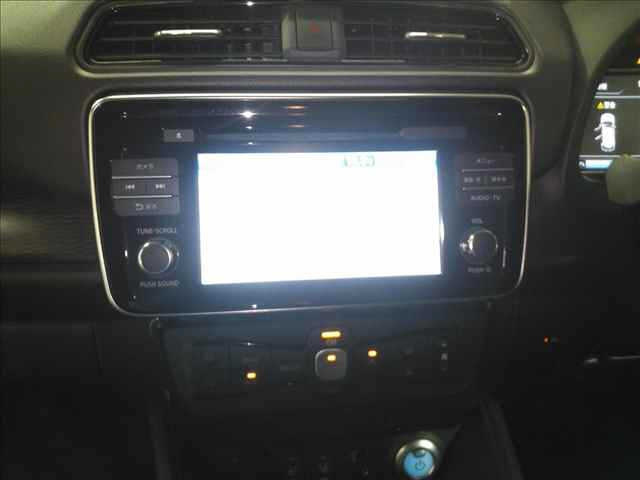 NISSAN LEAF 2017
