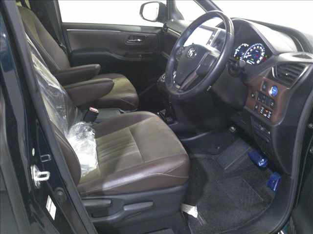TOYOTA ESQUIRE 2017