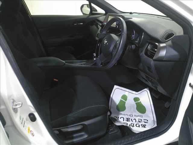 TOYOTA C-HR 2017
