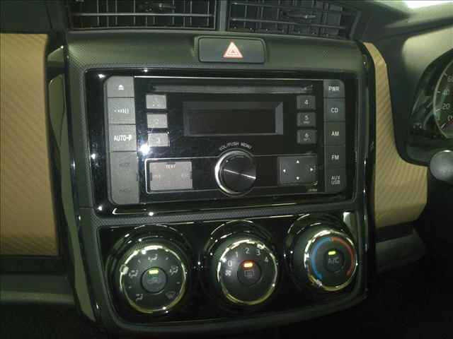 TOYOTA COROLLA AXIO 2014