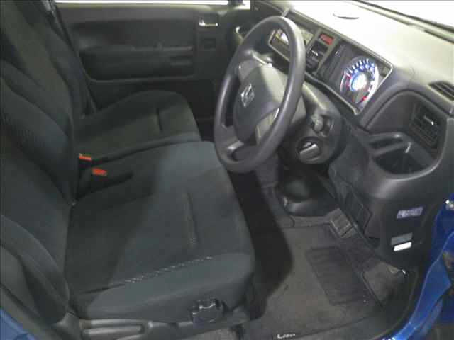 HONDA LIFE 2011