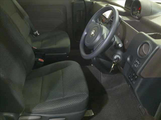 TOYOTA SPADE 2016