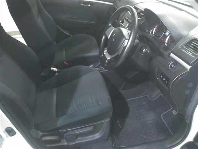 SUZUKI SWIFT 2012