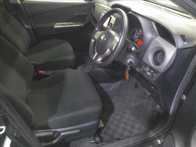 TOYOTA VITZ 2014