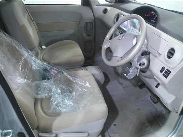 TOYOTA PORTE 2011