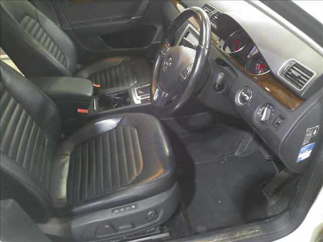 VOLKSWAGEN PASSAT VARIANT 2013