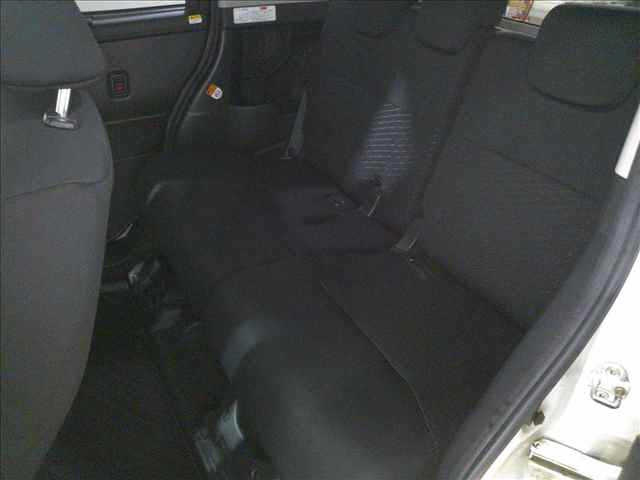 TOYOTA ROOMY 2017
