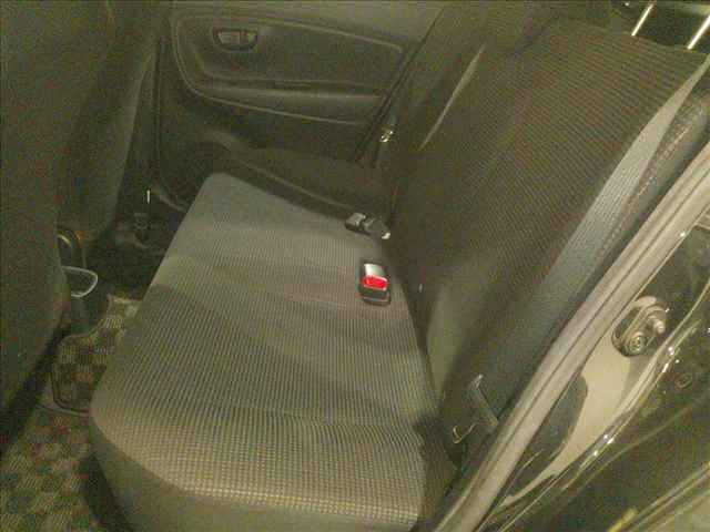 TOYOTA VITZ 2014