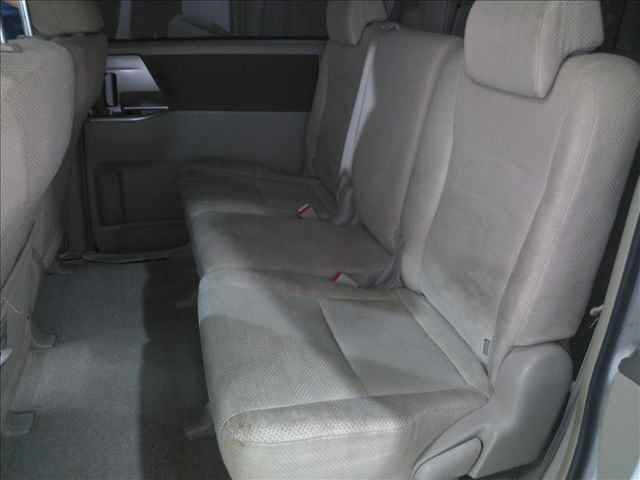 TOYOTA NOAH 2008