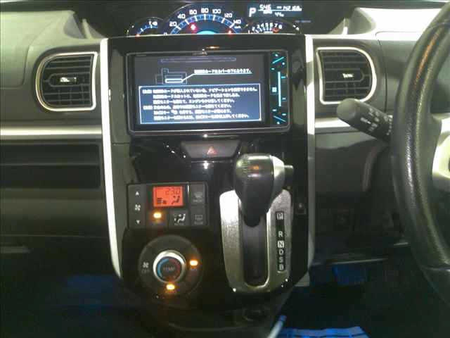 DAIHATSU TANTO 2014