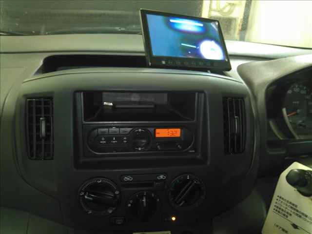 MITSUBISHI DELICA 2016